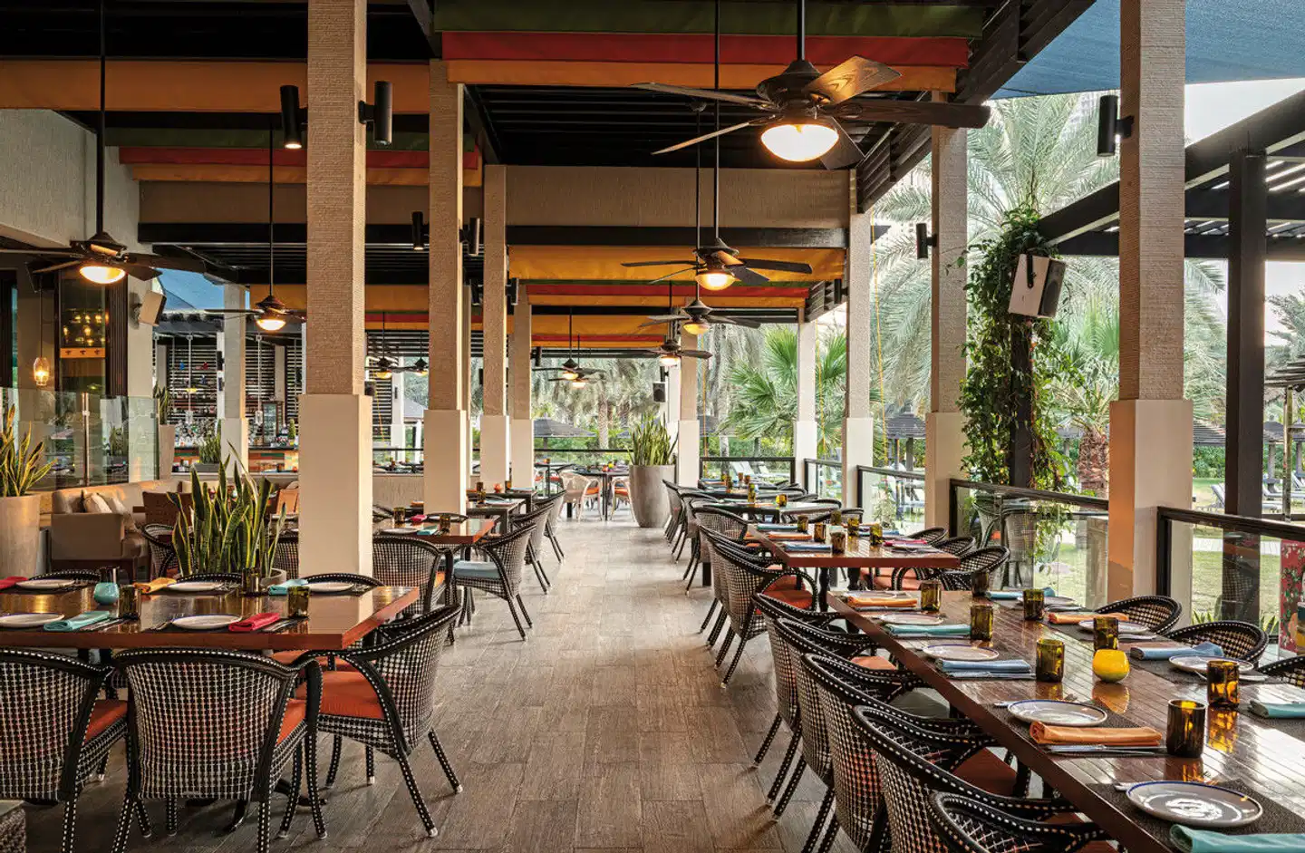 Le Royal Méridien Beach Resort & Spa Dubai Bar