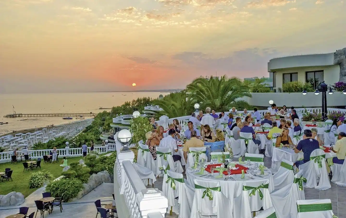 Sunrise Queen Luxury Resort & Spa Terrasse