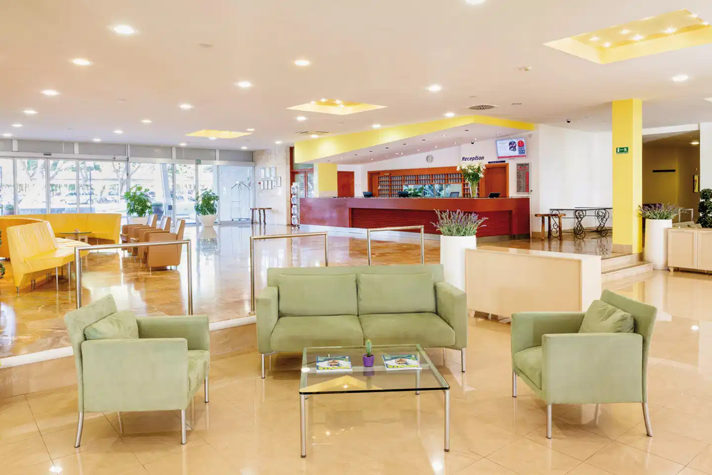 Aurora Plava Laguna Bar