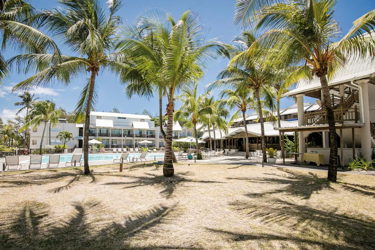 Le Peninsula Bay Beach Resort & Spa Strand