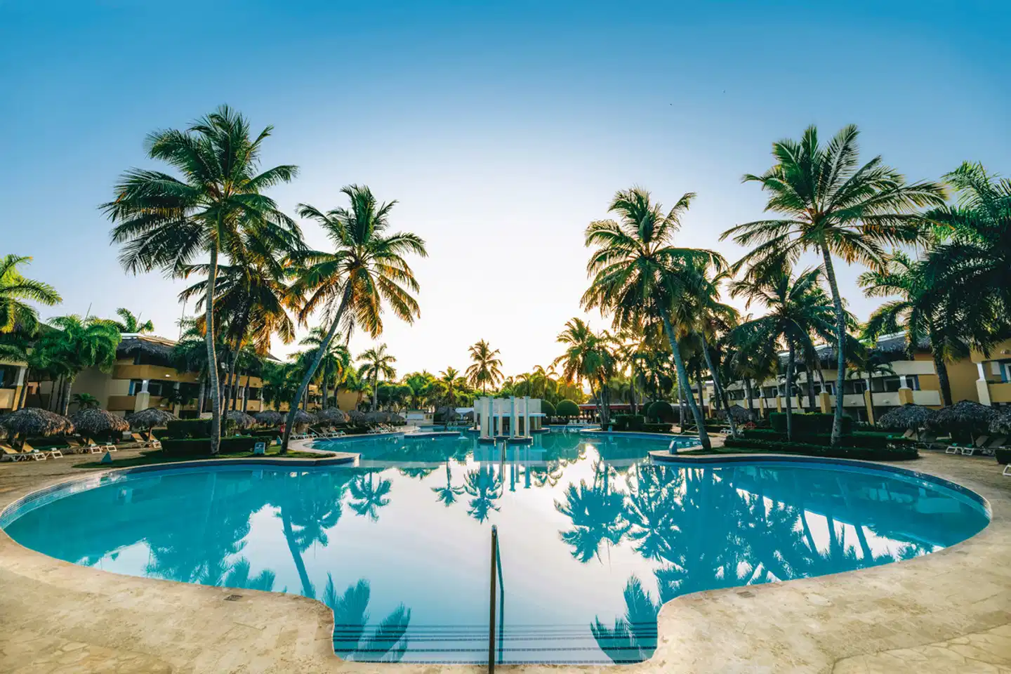 Iberostar Waves Costa Dorada Pool