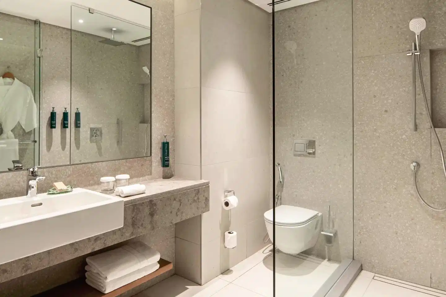 Hilton Mauritius Resort & Spa Badezimmer