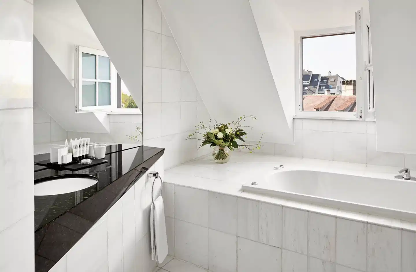 Hotel & Spa REGENT PETITE FRANCE Badezimmer