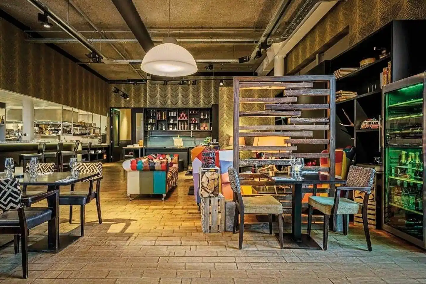 DoubleTree by Hilton Amsterdam-NDSM Wharf Restaurant