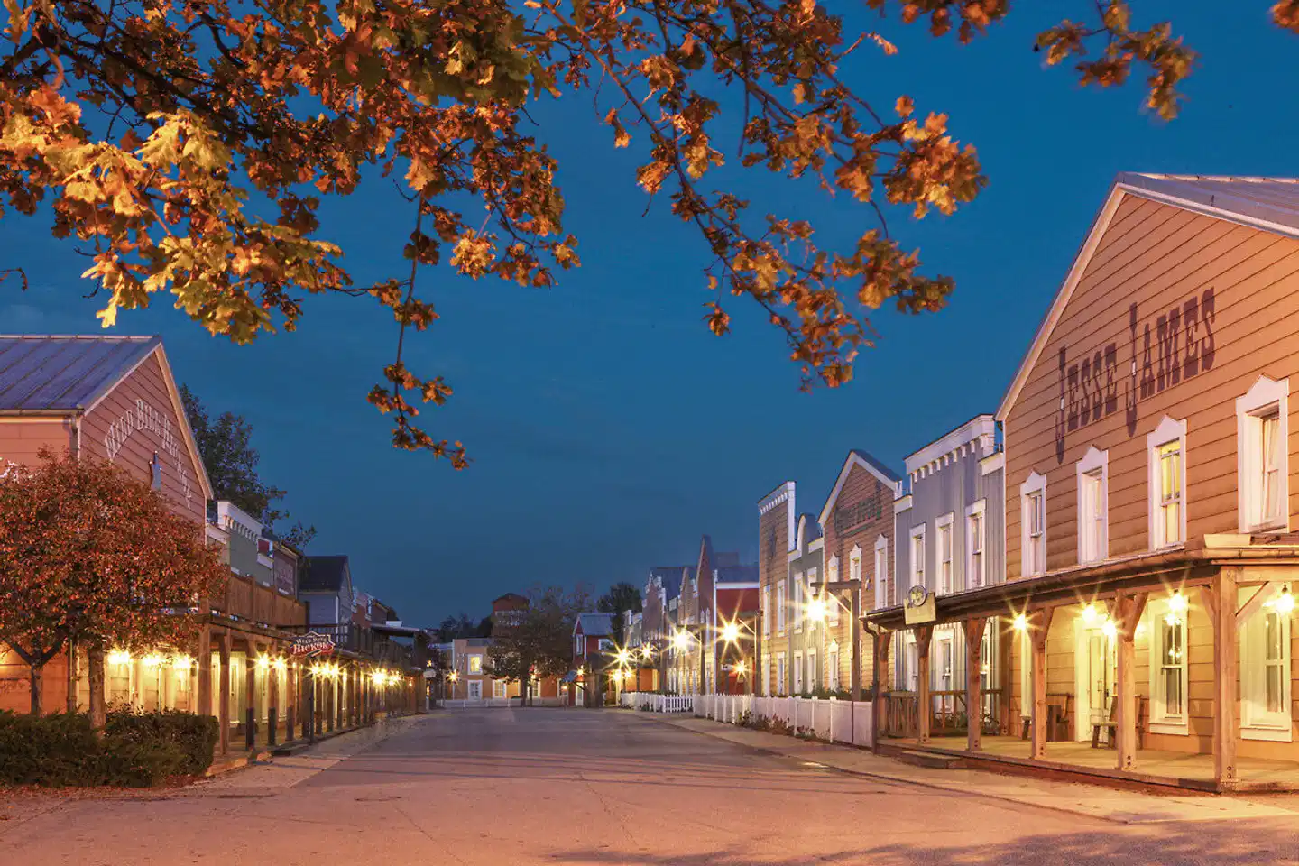 Disney Hotel Cheyenne Aussenansicht