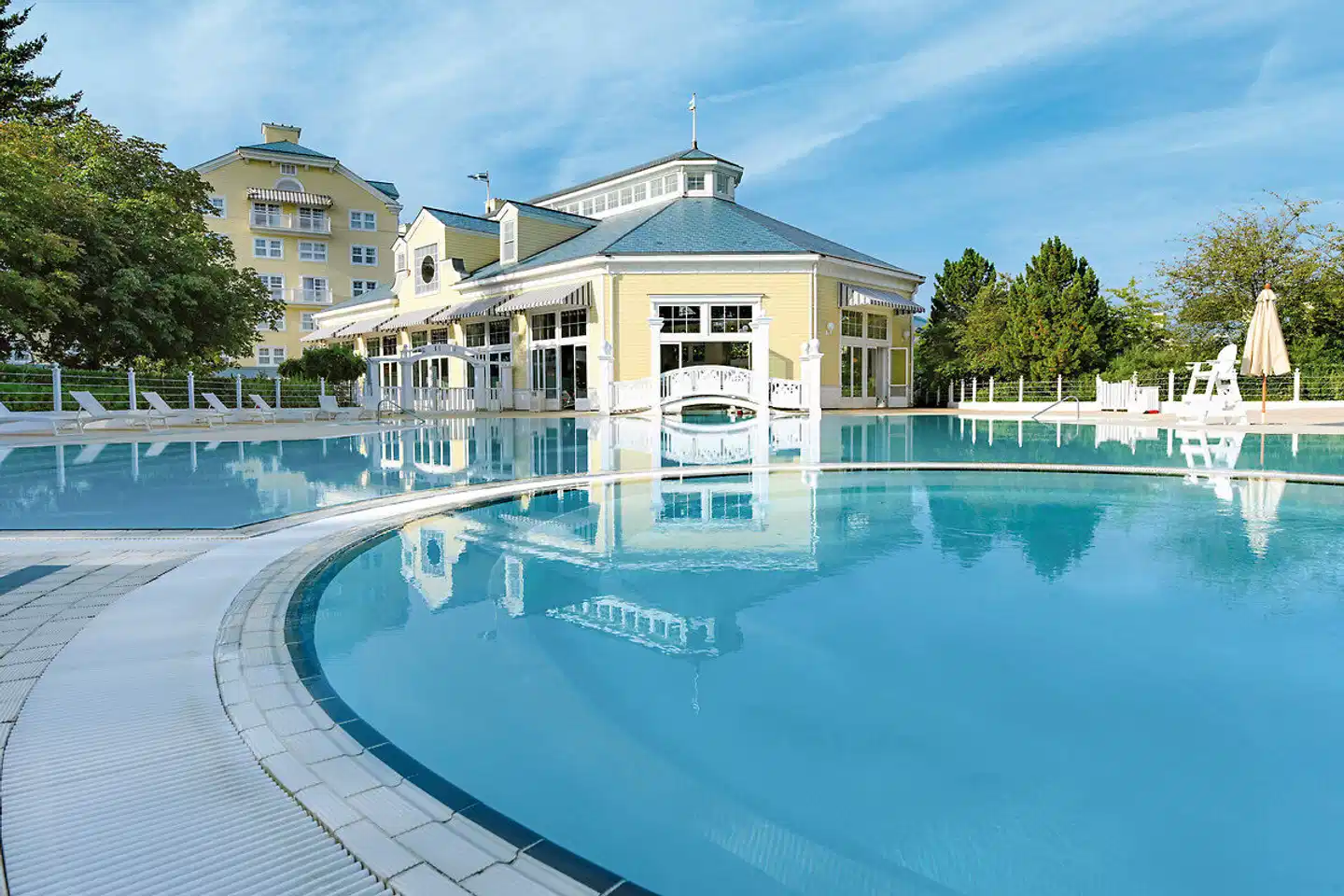 Disney Newport Bay Club Pool