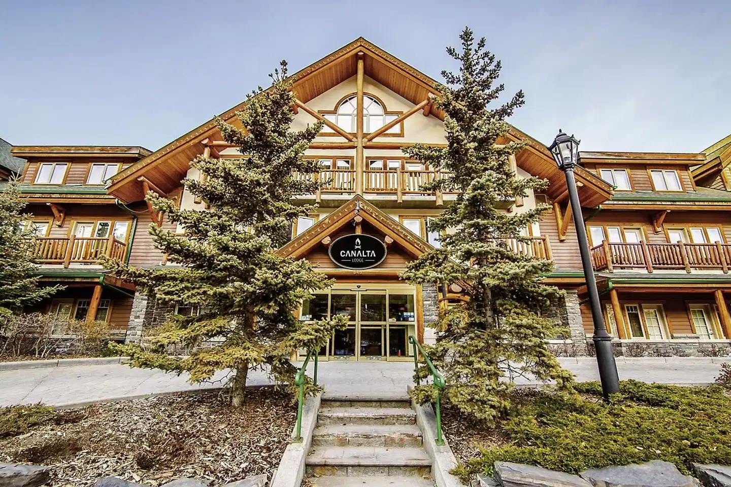 Canalta Lodge Banff Aussenansicht