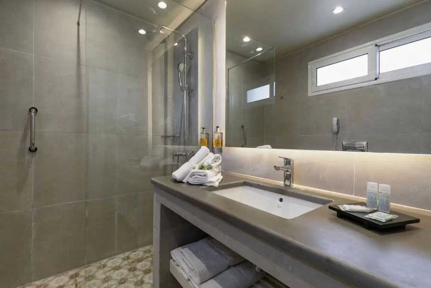 Mareblue Beach Corfu Resort Badezimmer