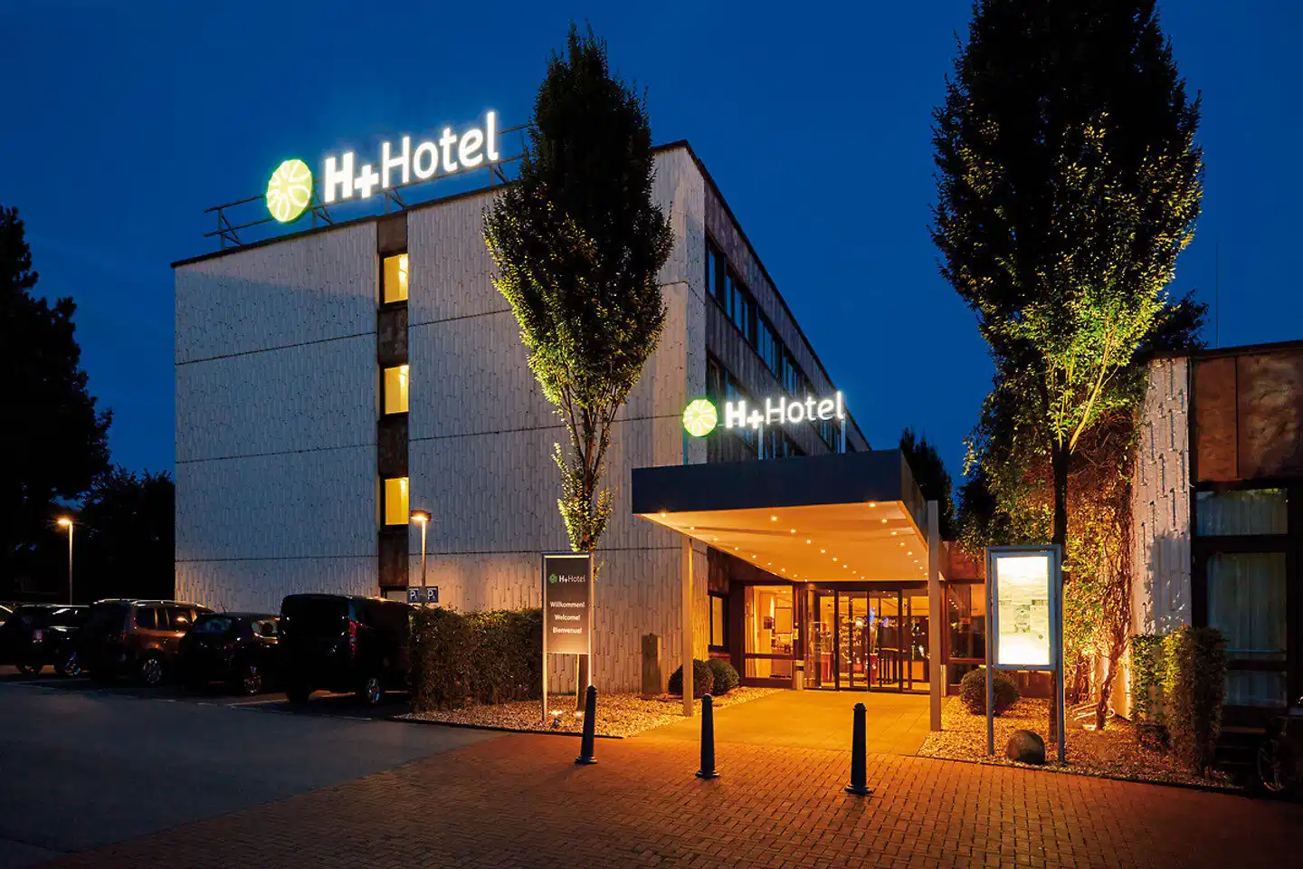H+ Hotel Bochum Aussenansicht