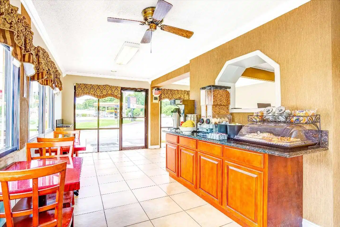 Days Inn by Wyndham Chesapeake Restaurant