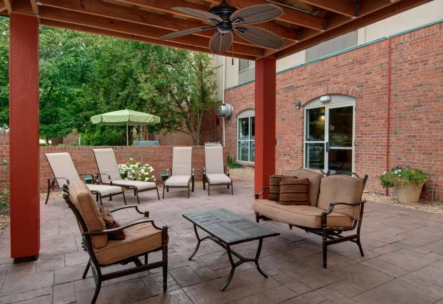 Fairfield Inn & Suites by Marriott Denver Airport Terrasse