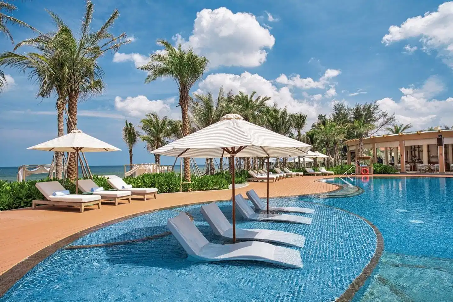 Radisson Resort Phan Thiet Pool