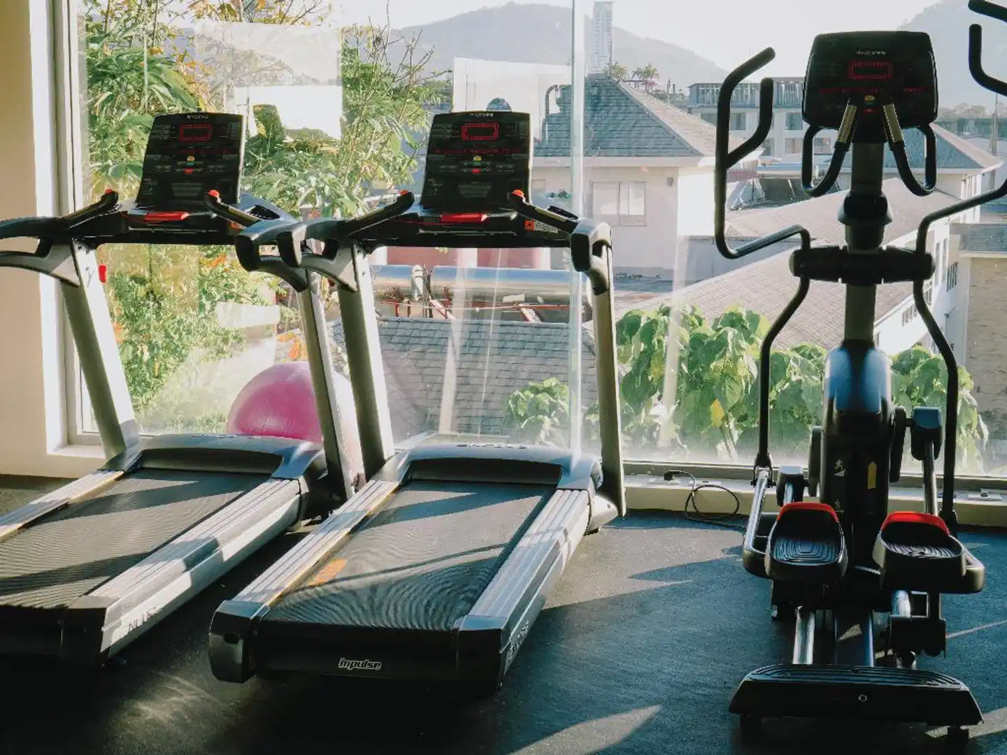 The Andaman Beach Hotel Phuket Sport und Entertainment