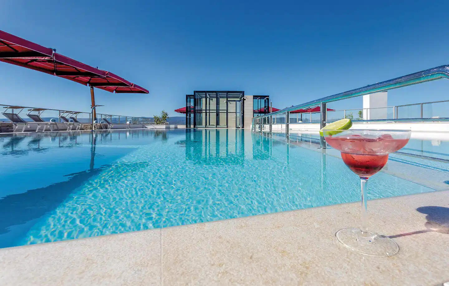 Hotel Plaza Duce Pool