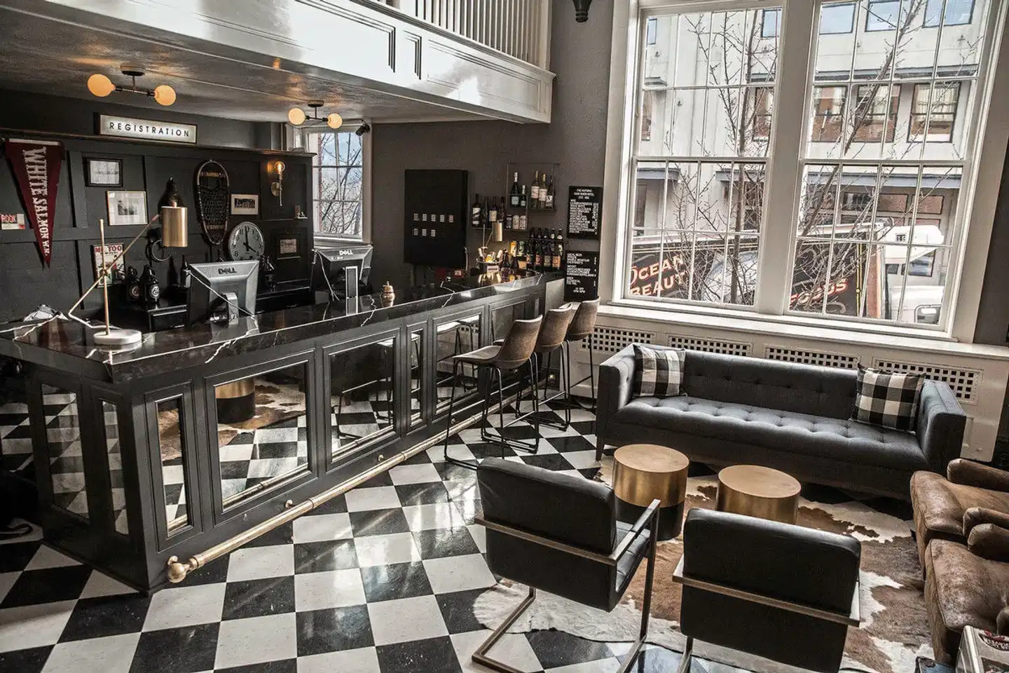 Hood River Hotel Bar