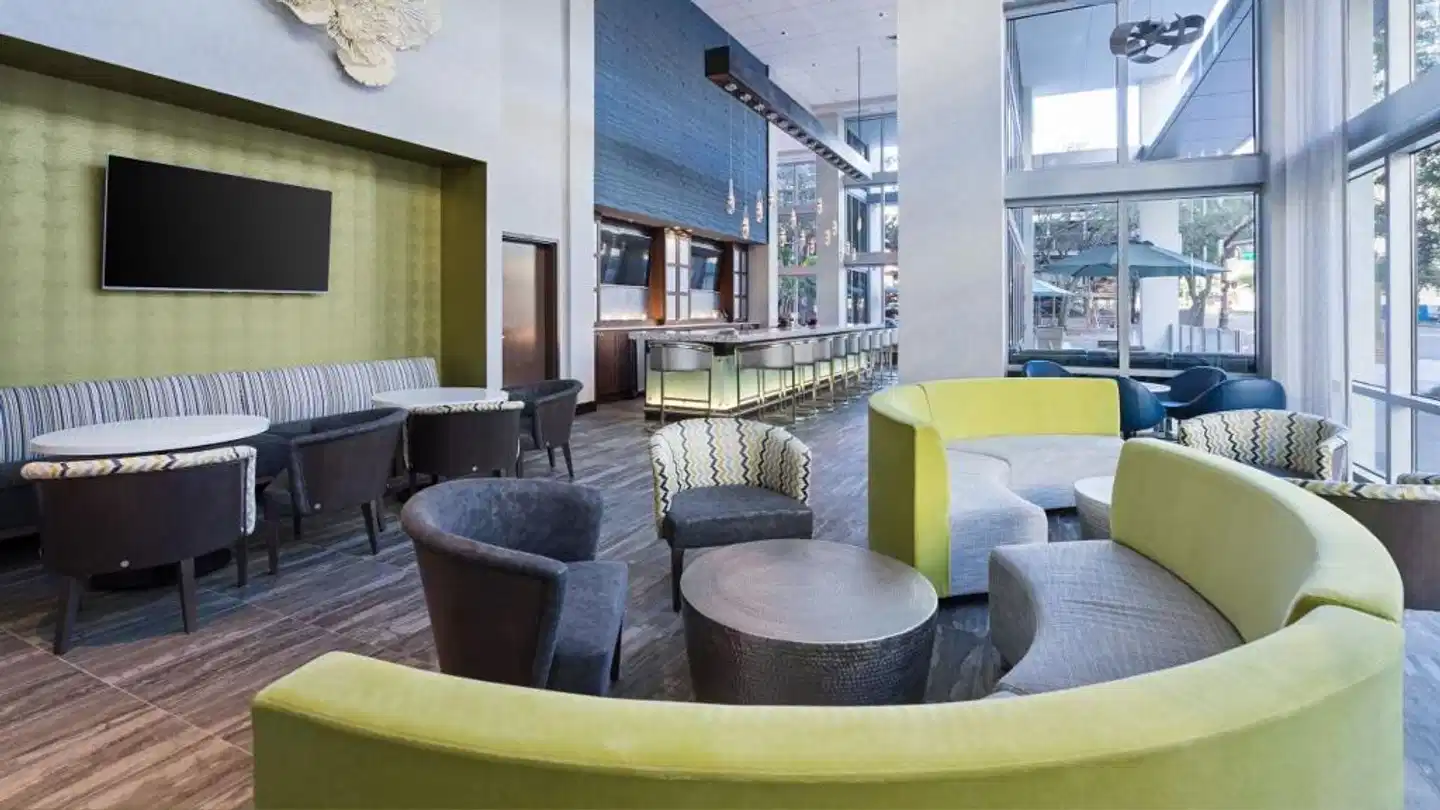 Hyatt Place St. Petersburg/Downtown Lobby