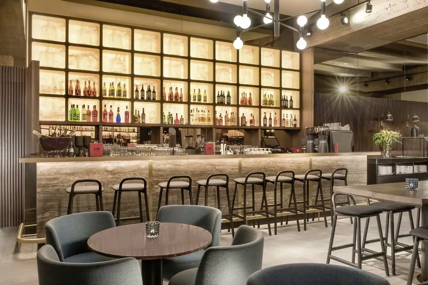 Adina Apartment Hotel Leipzig Bar