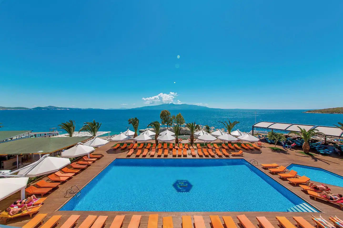 Saranda Palace Hotel Pool