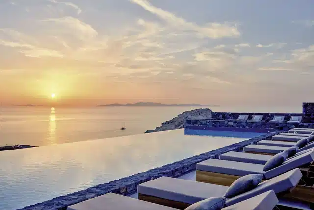 Canaves Epitome Strand