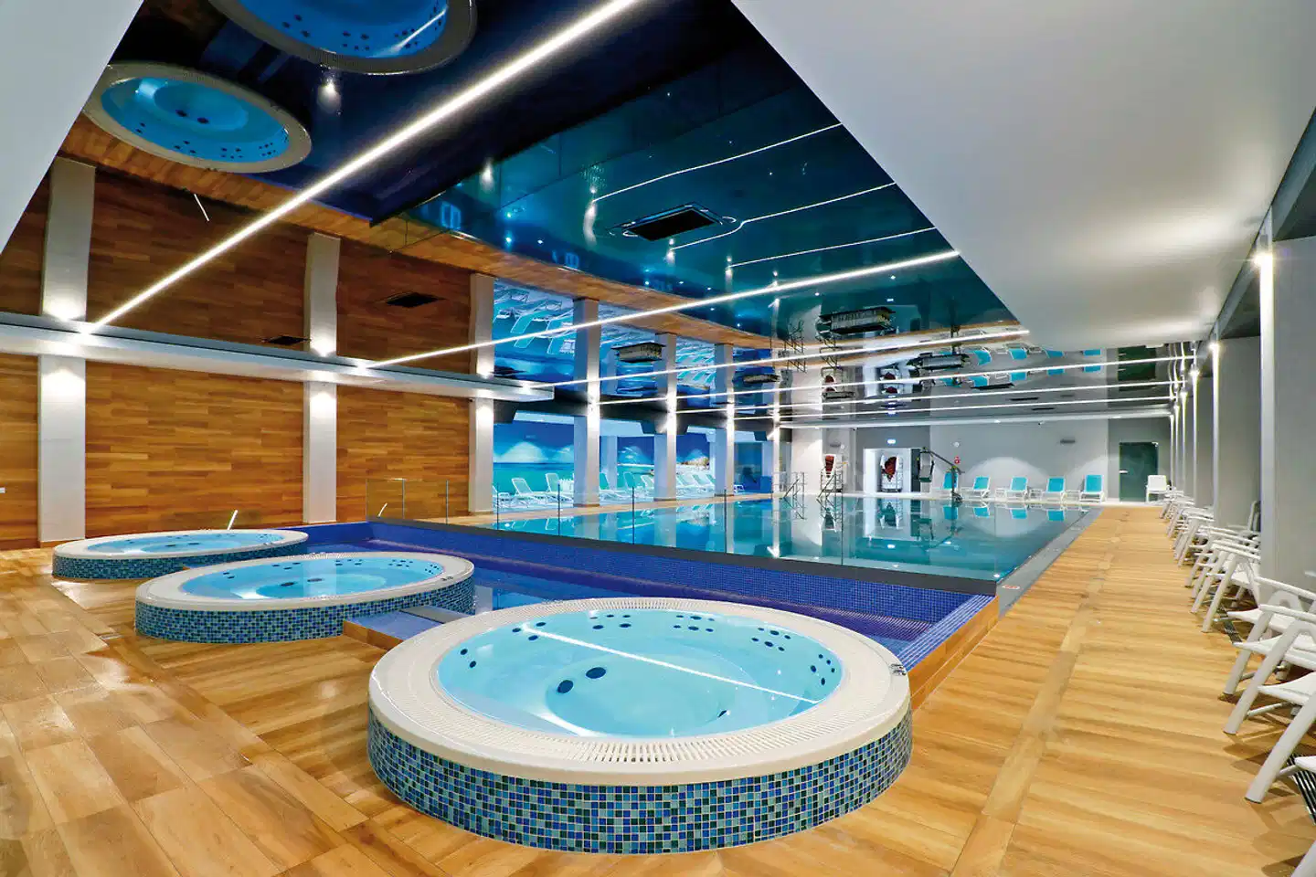 Hamilton Conference Hotel Spa & Wellness Hallenbad