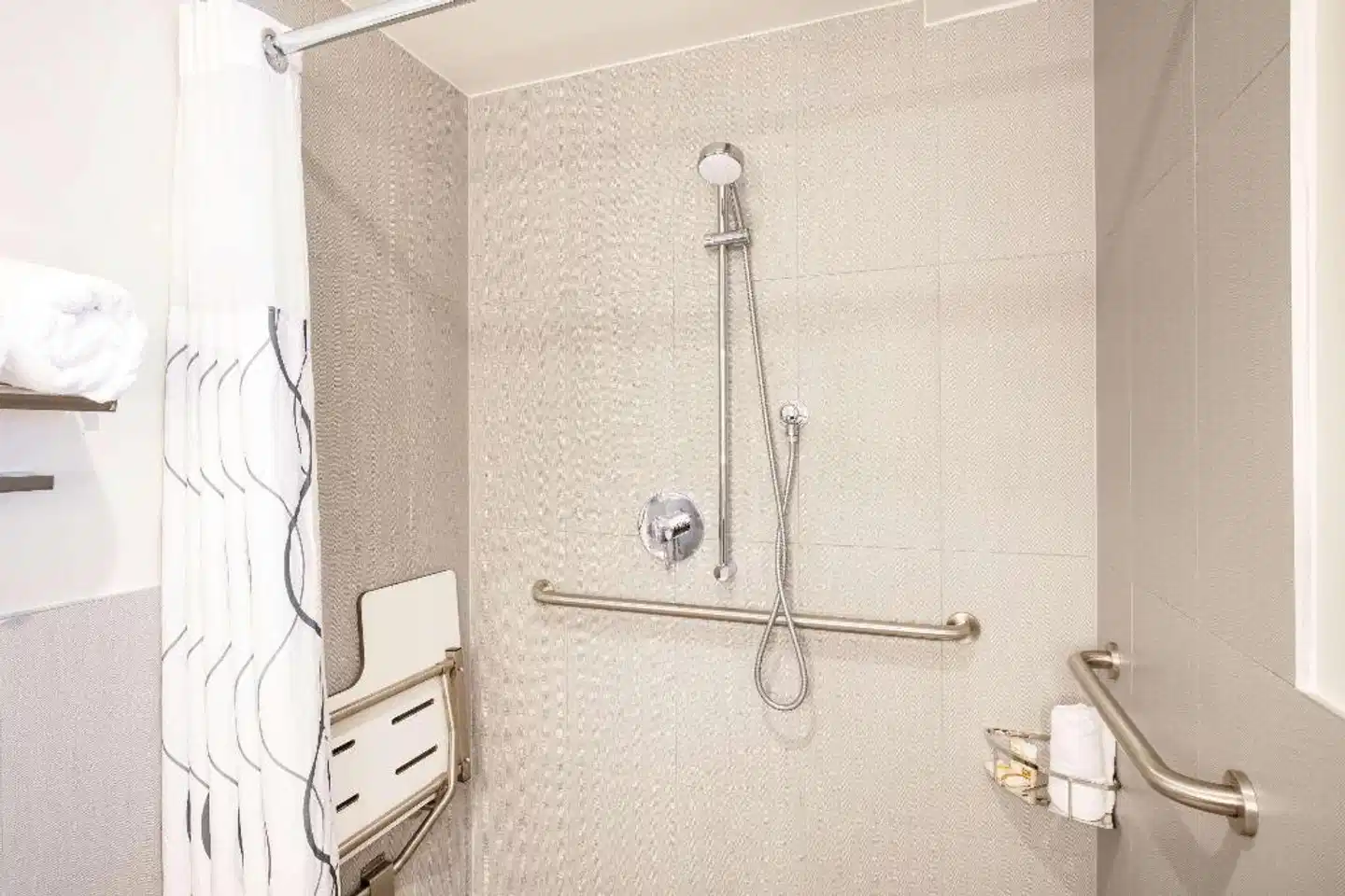 La Quinta Inn & Suites by Wyndham Manhattan Midtown Badezimmer