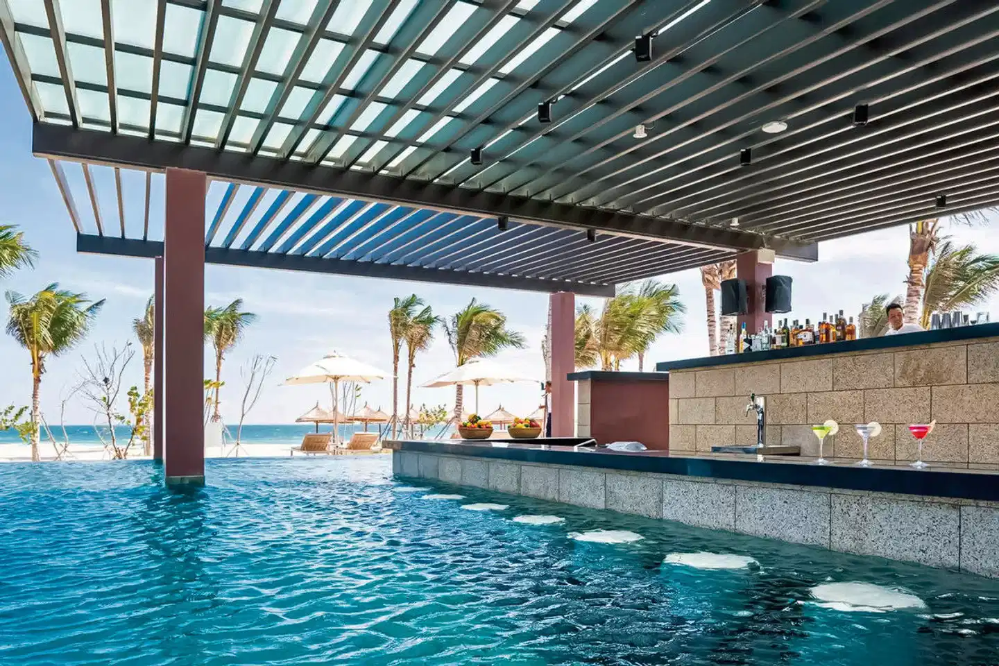 Alma Resort Cam Ranh Hallenbad