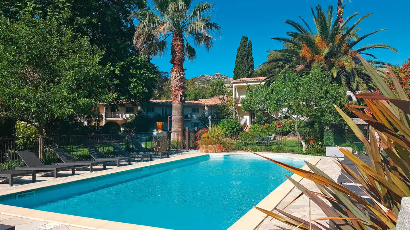 Résidence Le Home Pool