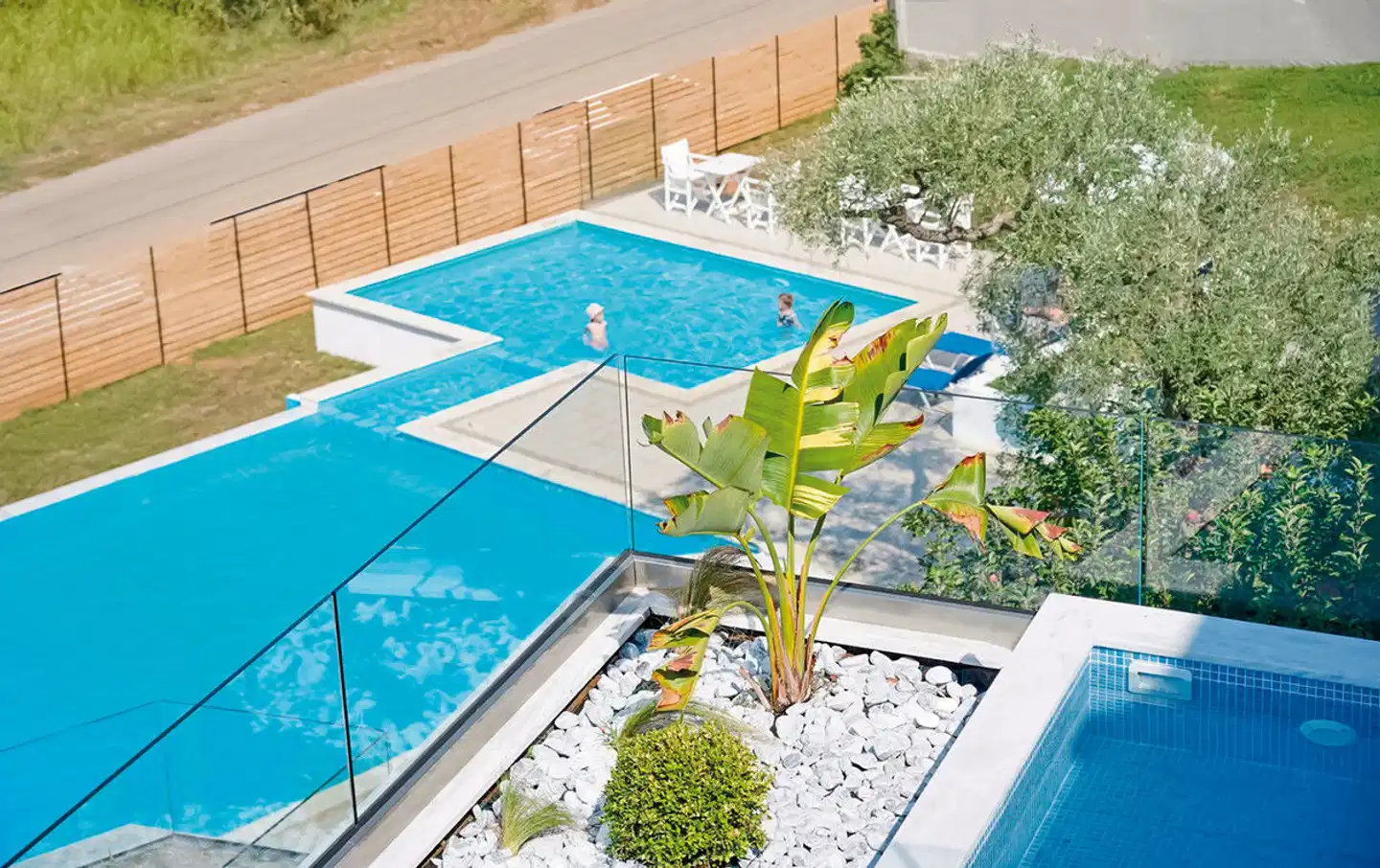 Aloe Elegant Suites Pool