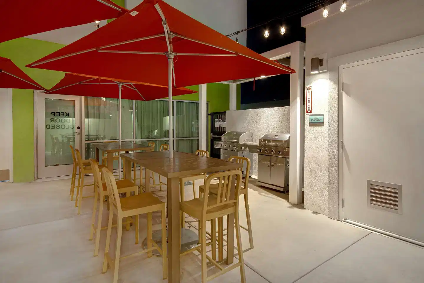 Home2 Suites by Hilton Garden Grove Bar