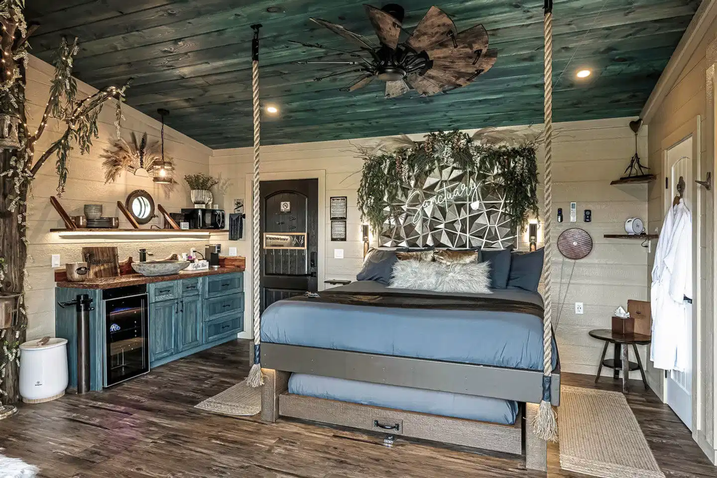 Sanctuary Treehouse Resort Wellness