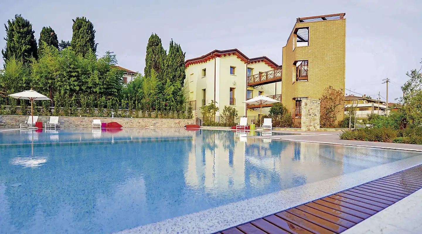 The Ziba Hotel & Spa Pool