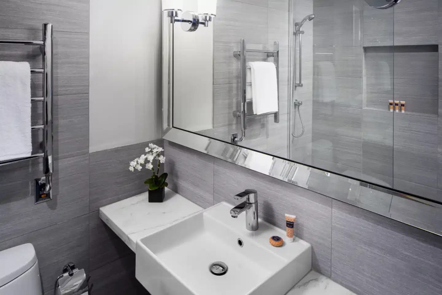 Park South Hotel Badezimmer