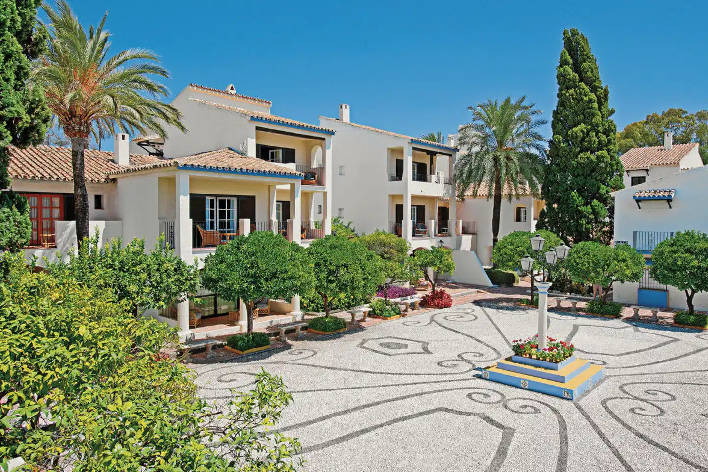 BlueBay Banús Aussenansicht