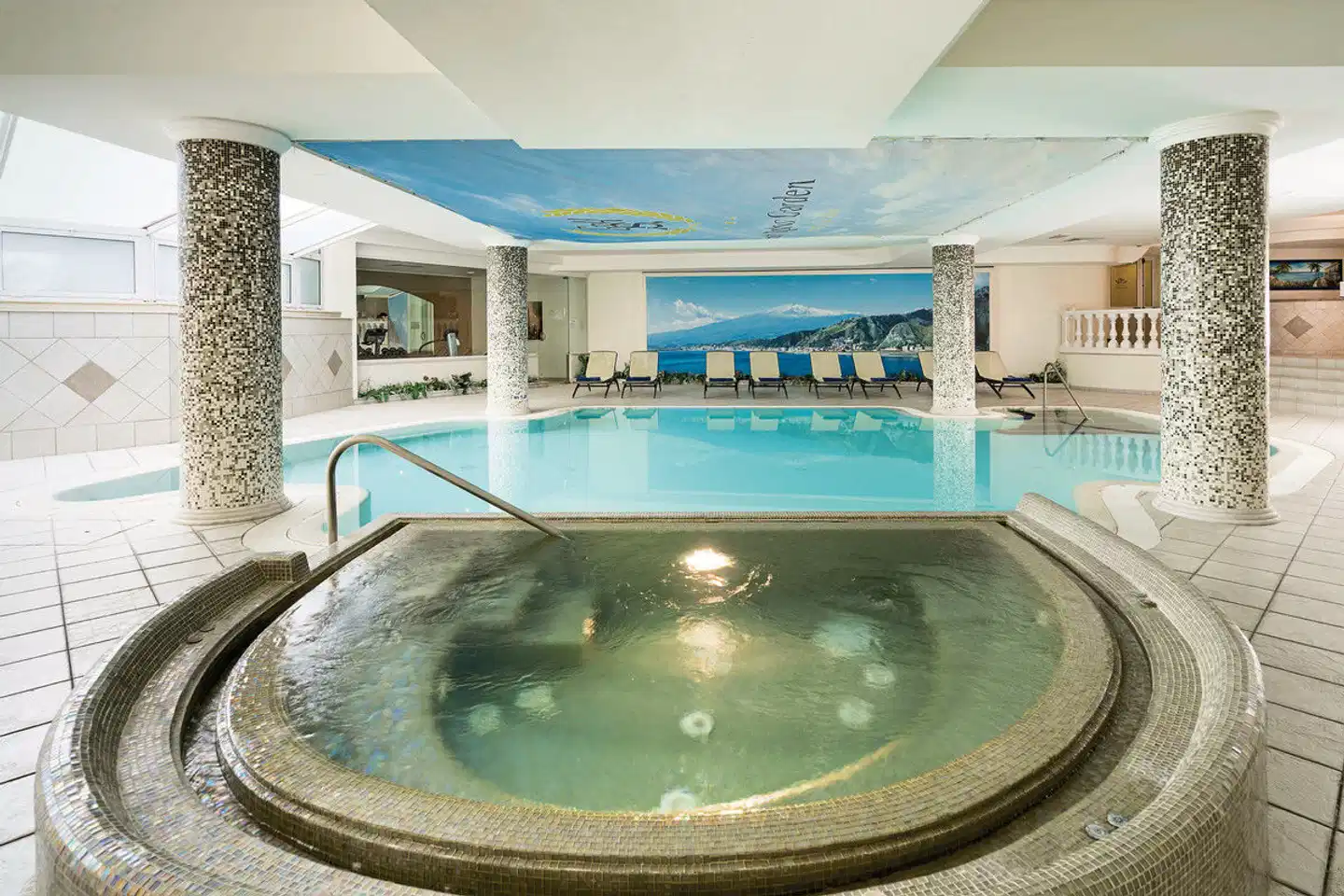 Sant Alphio Garden Hallenbad