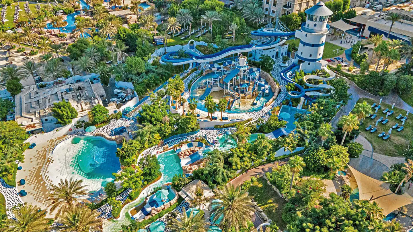 Le Meridien Mina Seyahi Beach Resort & Waterpark Pool