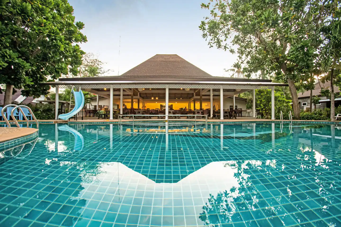 Southern Lanta Resort Pool