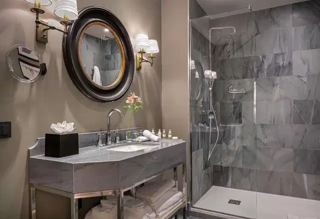 NH Collection Valencia Colón Badezimmer