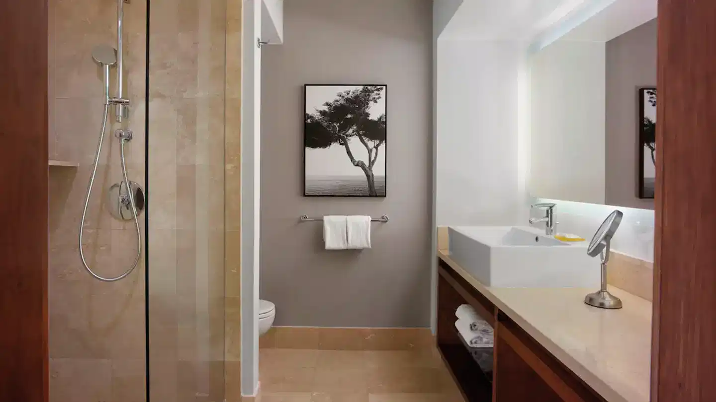 Hyatt Regency Monterey Hotel and Spa on Del Monte Golf Course Badezimmer