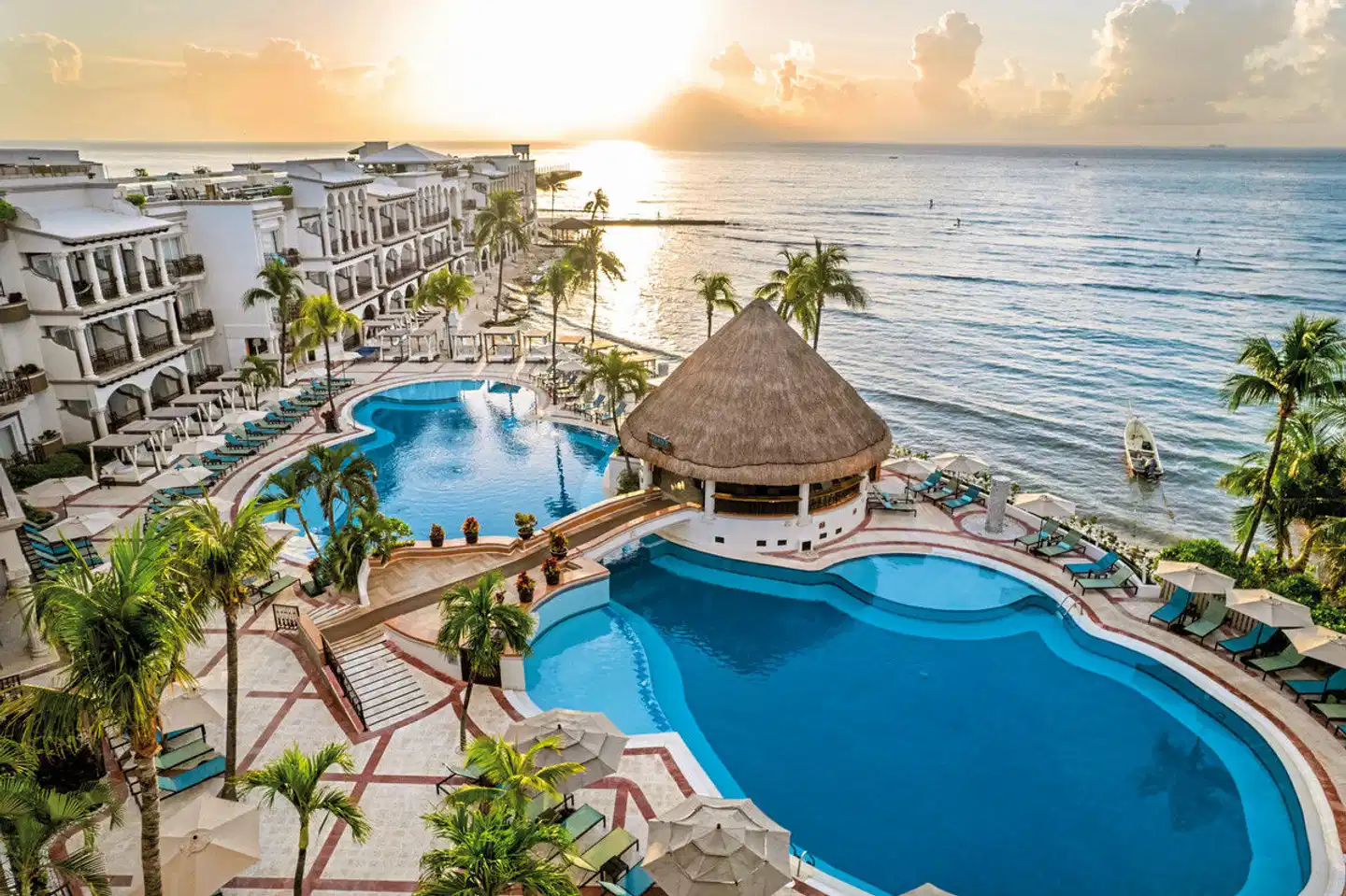 Wyndham Alltra Playa del Carmen Pool