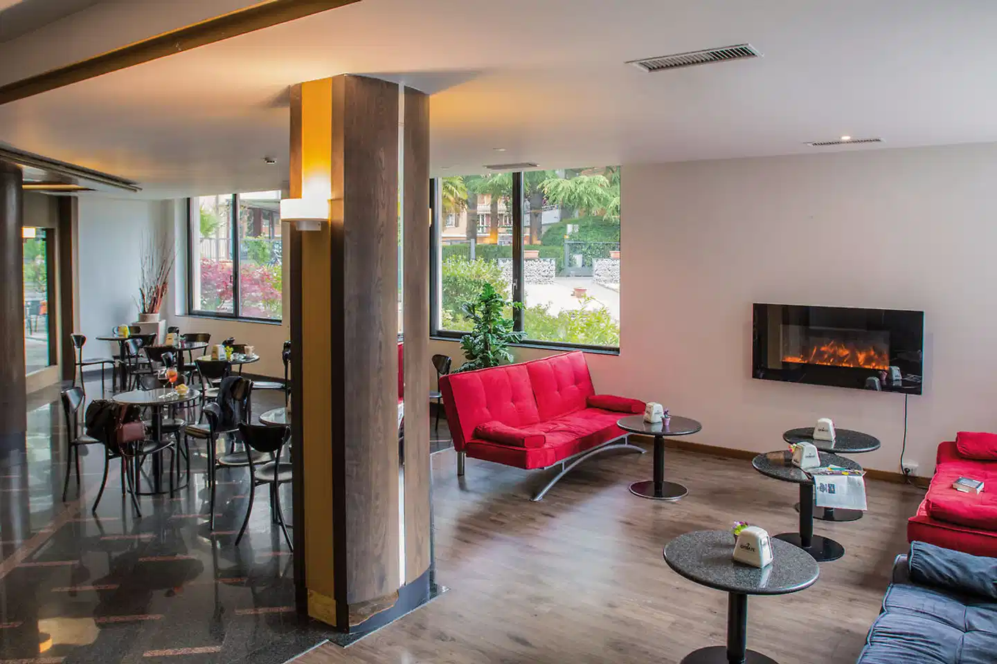 Arco Smart Hotel Lobby