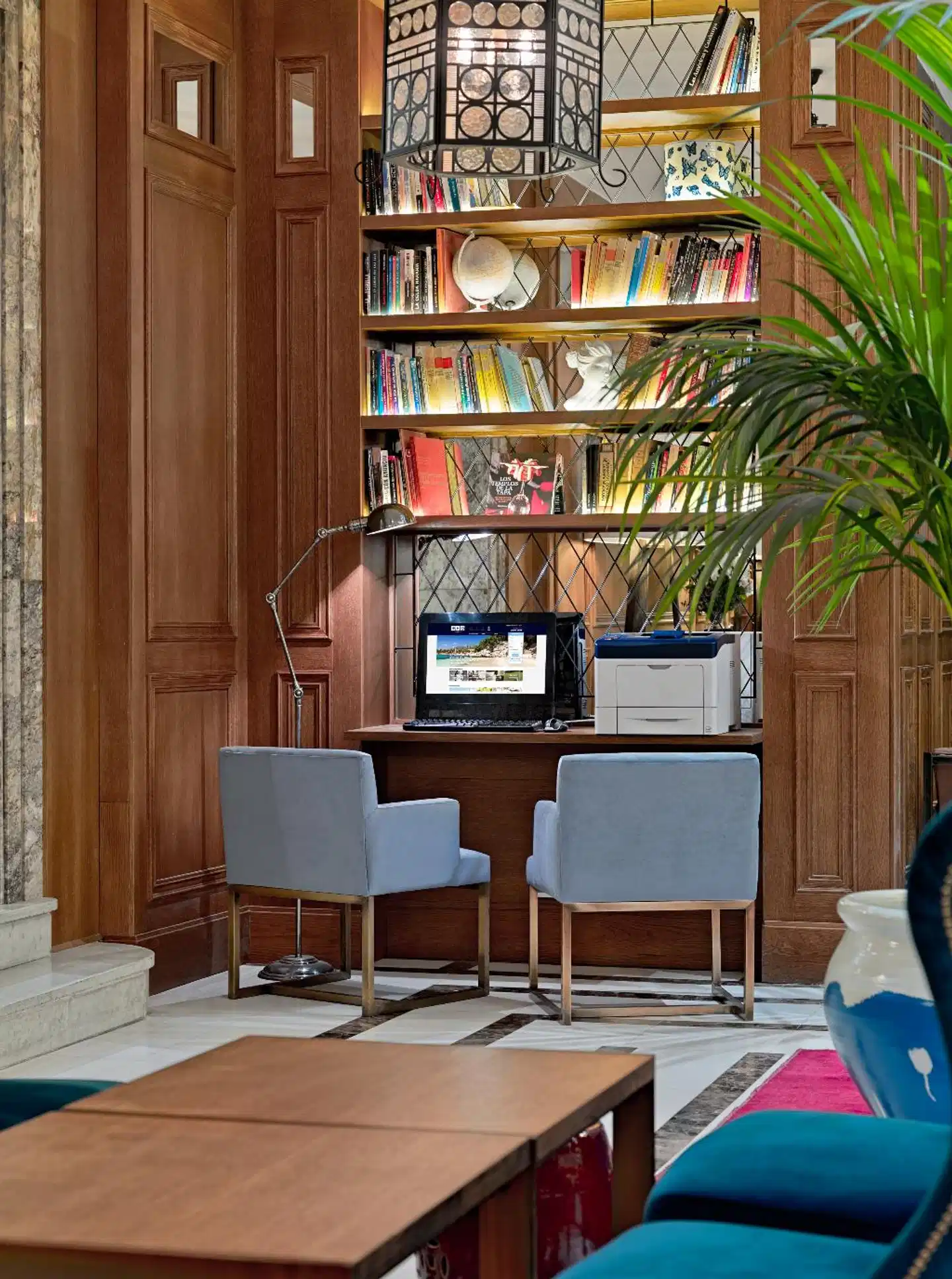 H10 Villa de la Reina Lobby