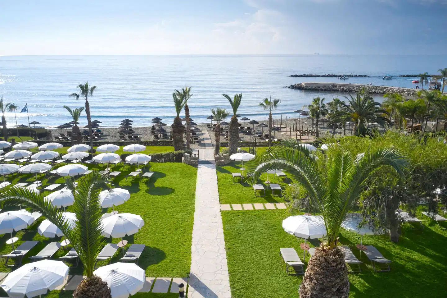 Mediterranean Beach Hotel Strand