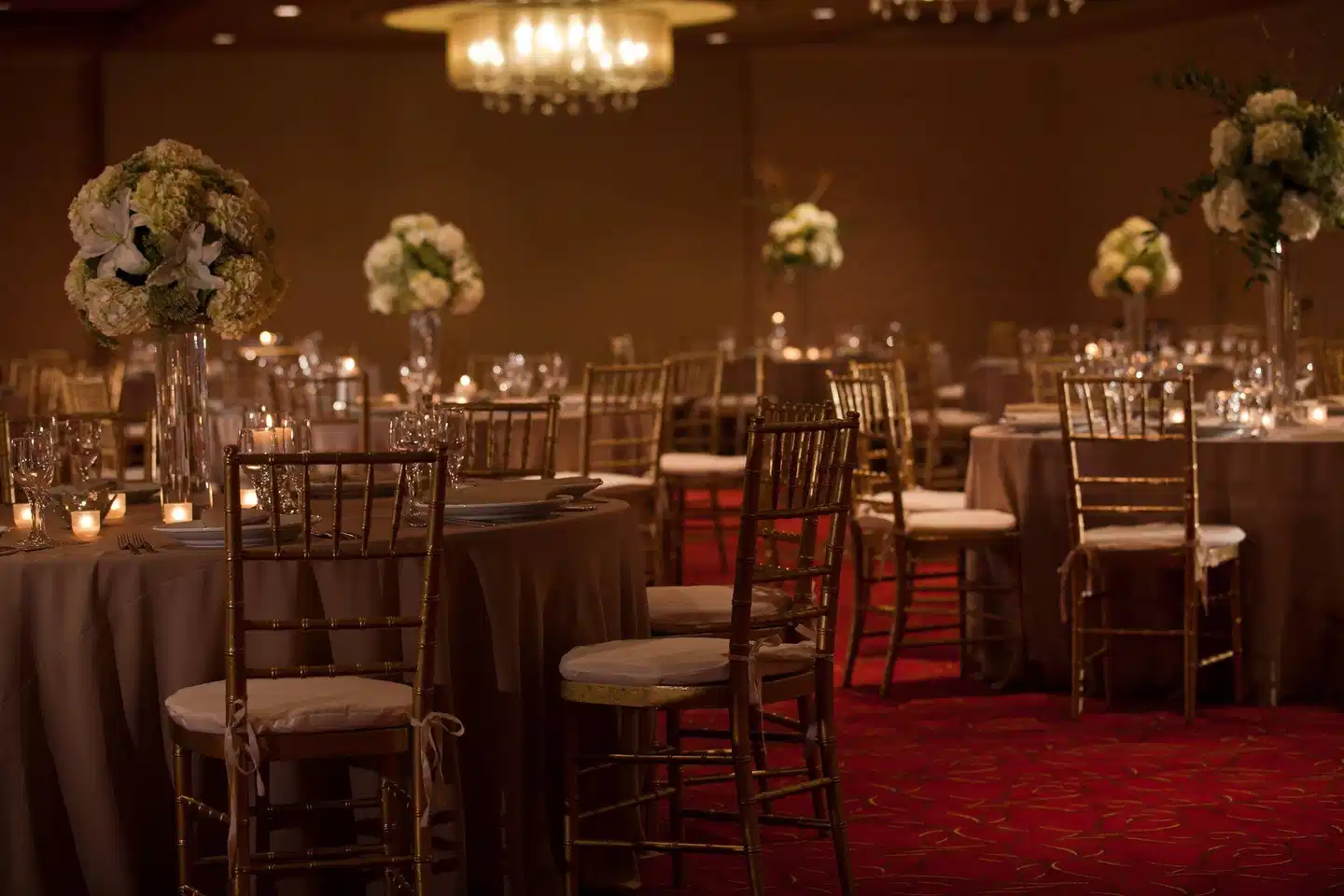 Renaissance Newark Airport Bar