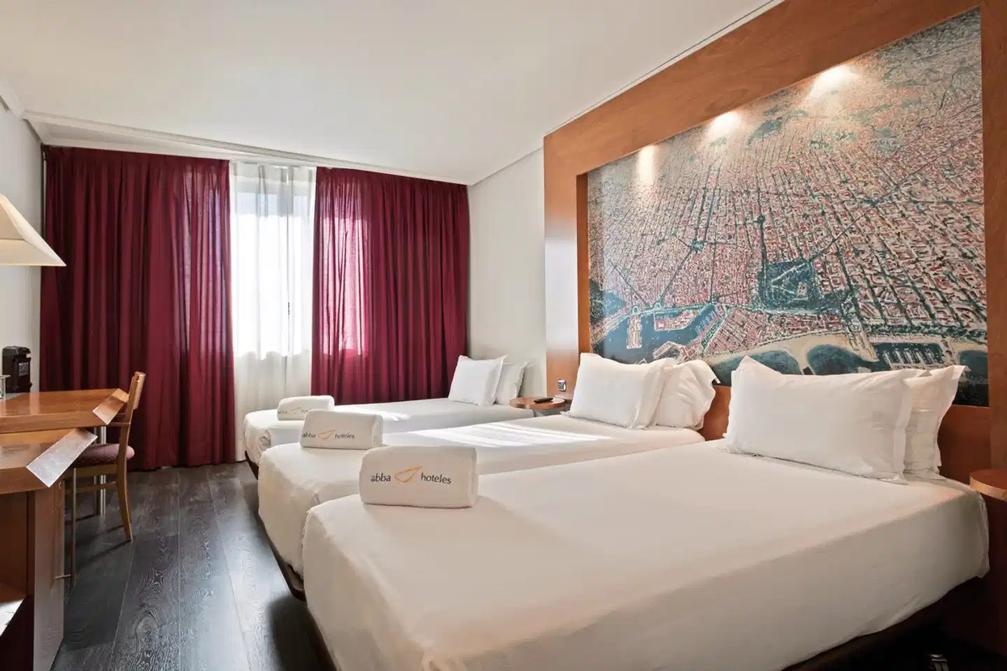 Abba Sants Hotel Wohnbeispiel