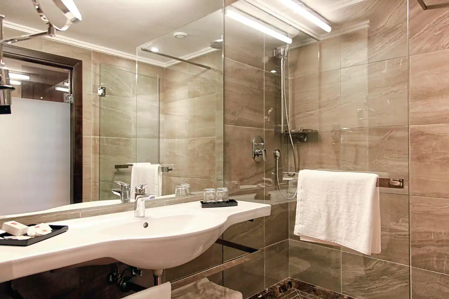 RIU Tikida Dunas BATHROOM