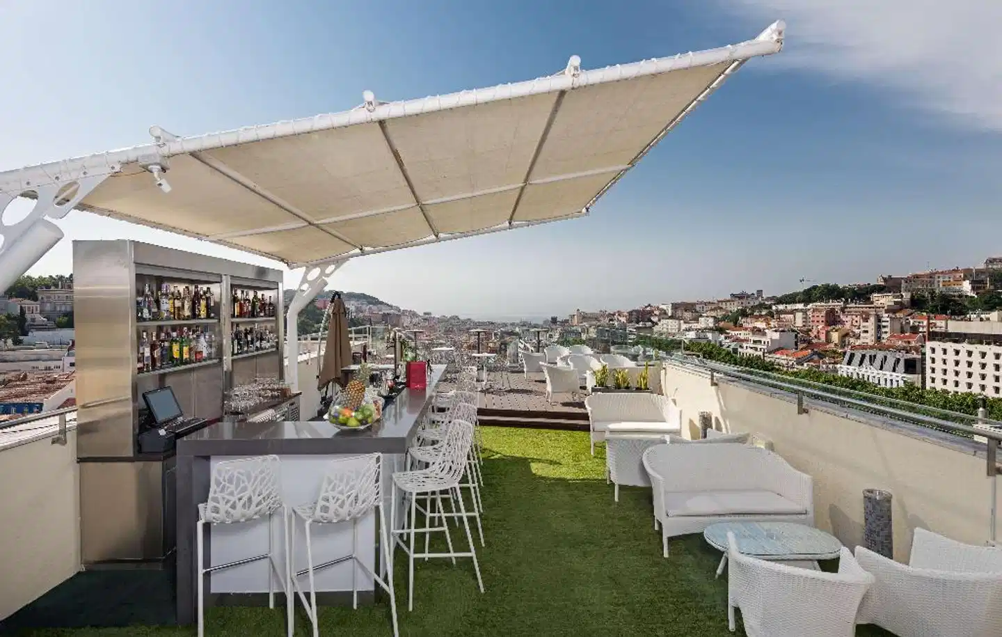 NH Collection Lisboa Liberdade Terrasse