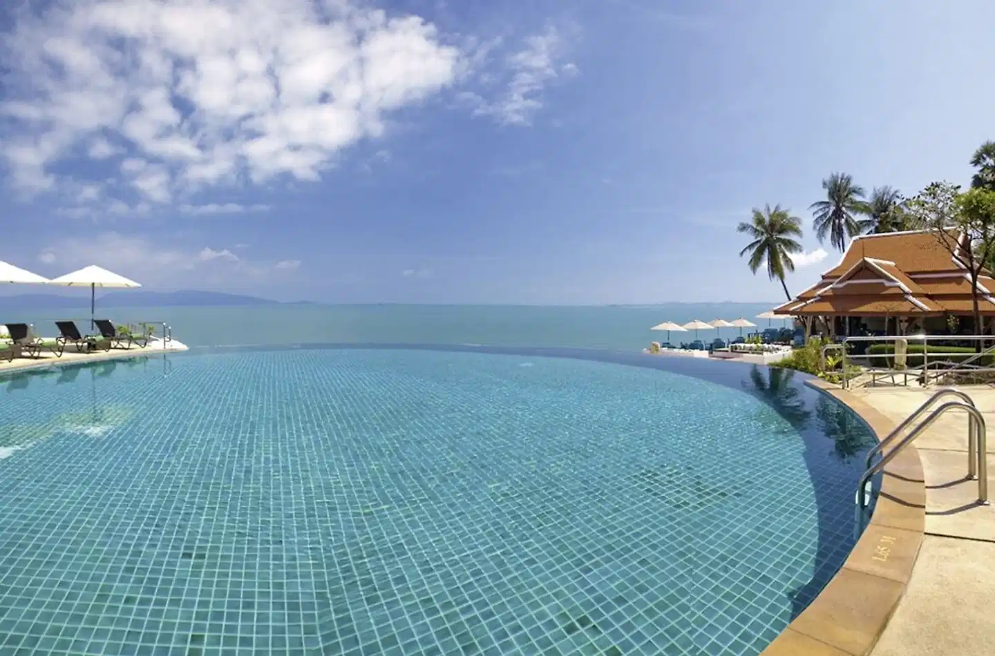 Samui Buri Beach Resort Pool