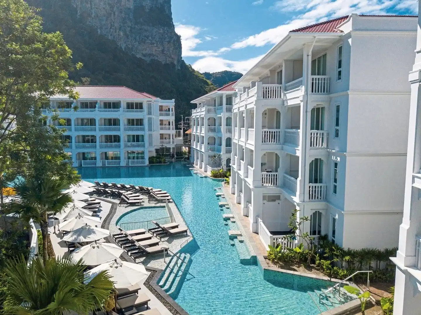 Centara Ao Nang Beach Resort & Spa Aussenansicht