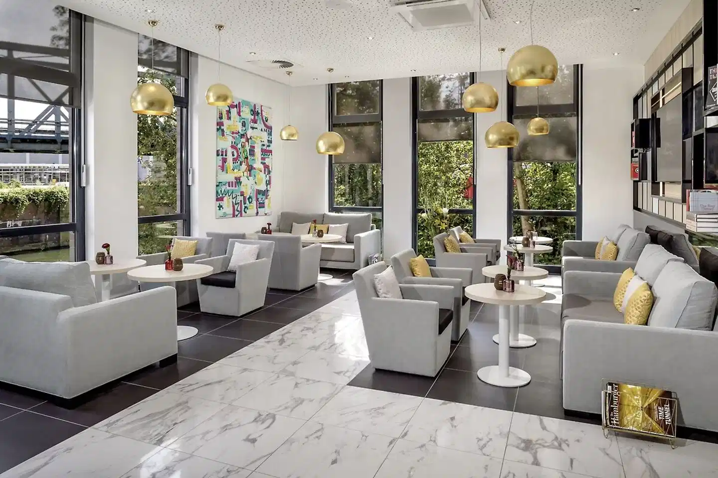 INNSiDE Hamburg Hafen Lobby