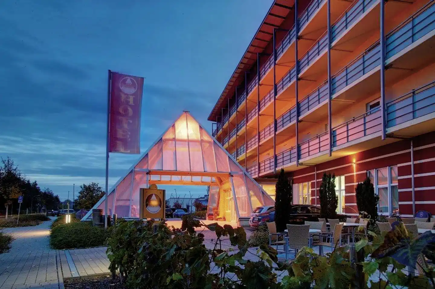 Kurhotel Pyramide Aussenansicht